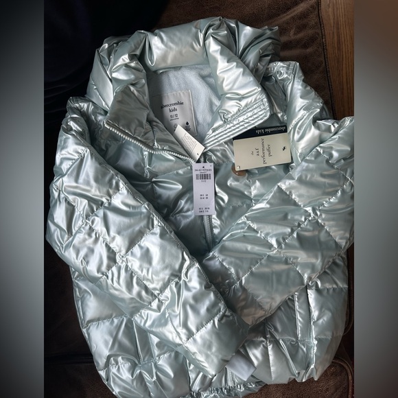 Abercrombie & Kids Performance Puffer - Picture 2 of 10